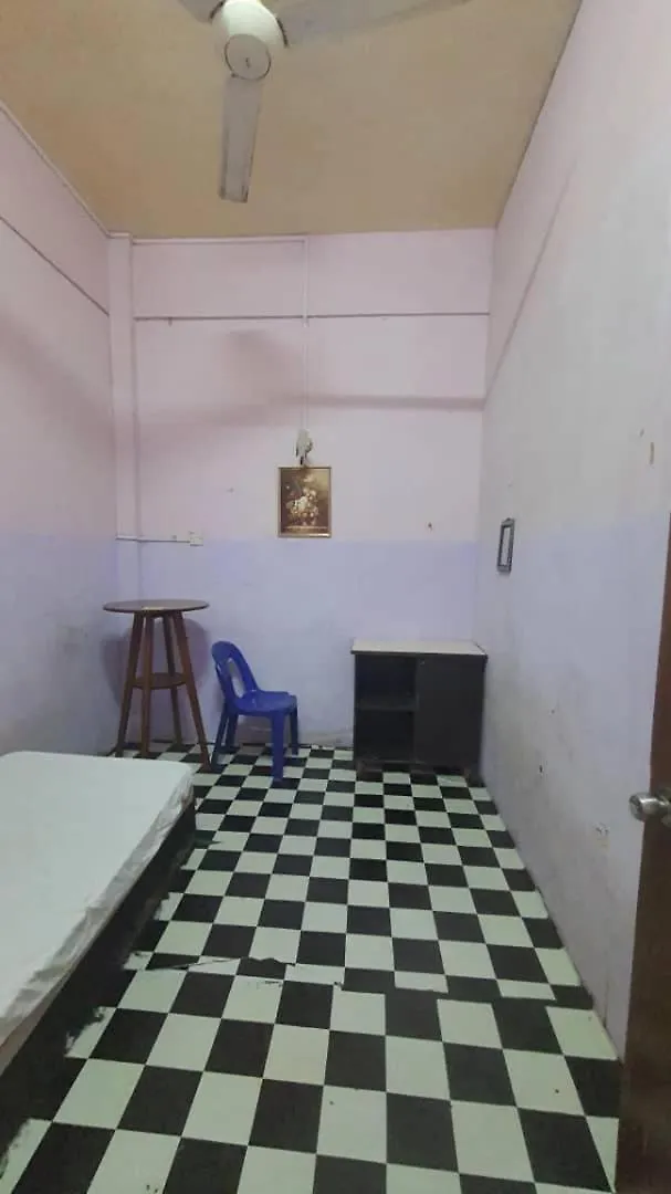 Spot On 90836 Penginapan Almera Inanam 2*,
