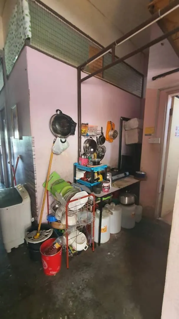 Hotel Spot On 90836 Penginapan Almera Inanam